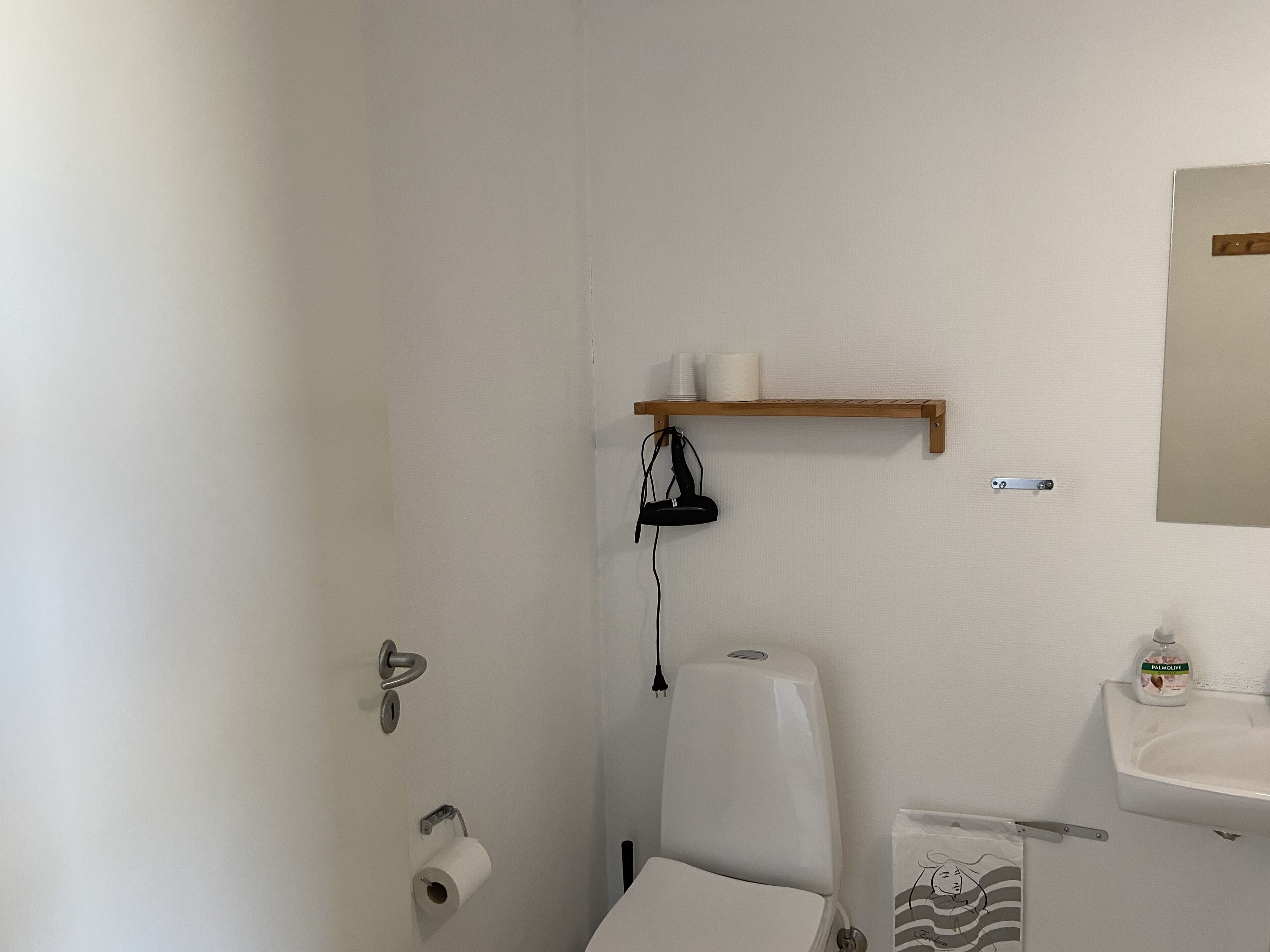 standard double room, ensuite (incl. towels/linen) | bathroom | shower, hair dryer, towels, soap