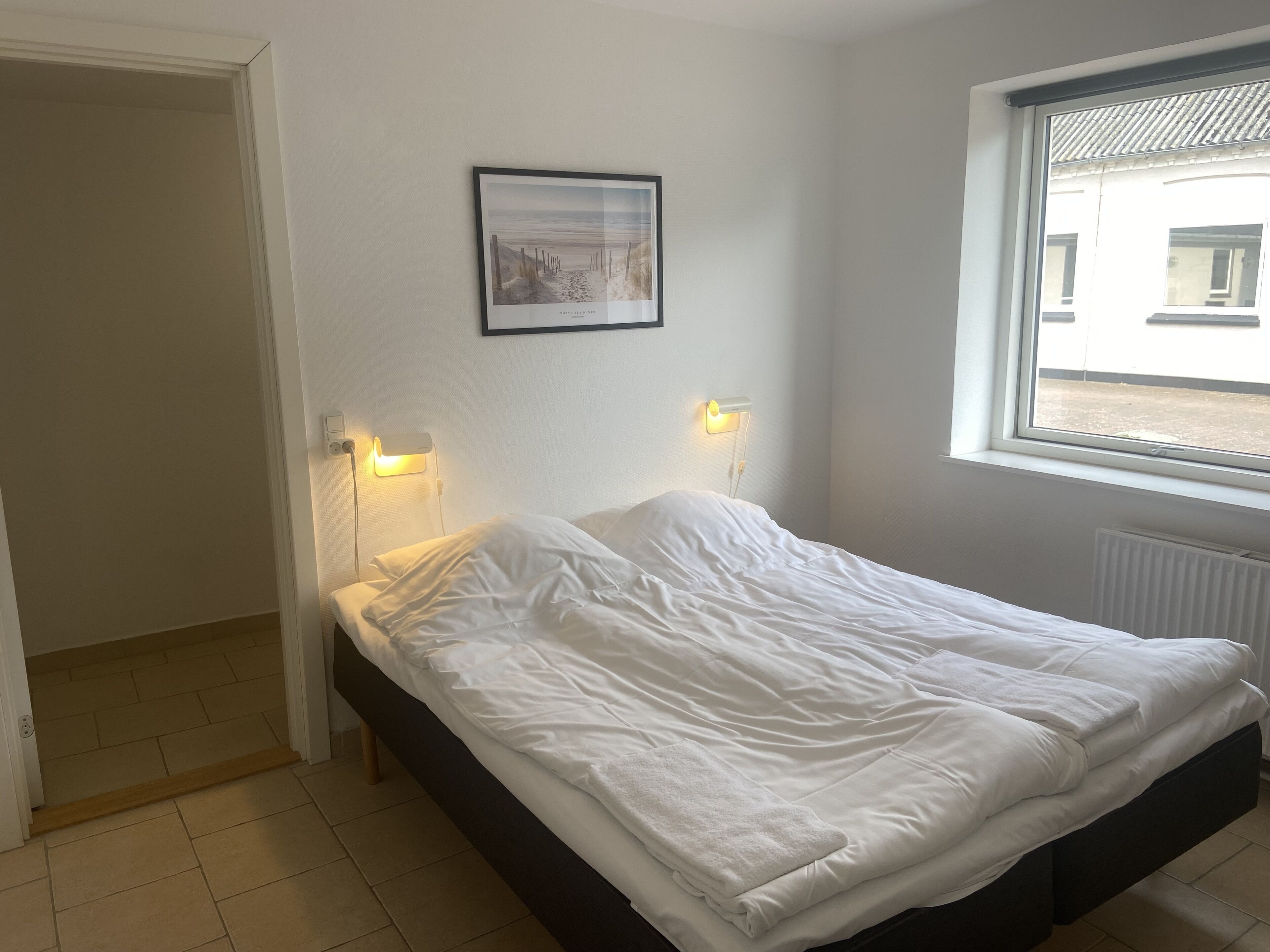 standard double room, ensuite (incl. towels/linen) | free wifi, bed sheets