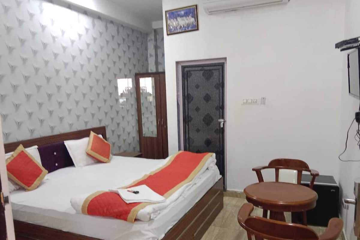 Deluxe Room, 1 Double Bed | Free WiFi, bed sheets