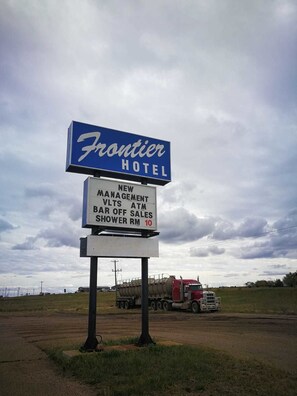 Frontier Hotel offers VLTs, an ATM, bar off sales, and a shower room.