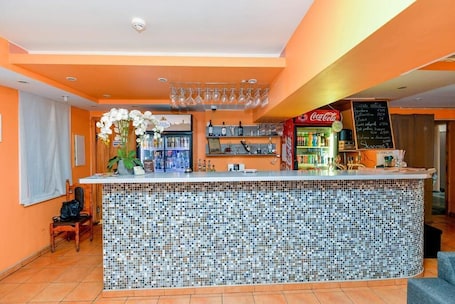 Bar (on property). Guest House Simona