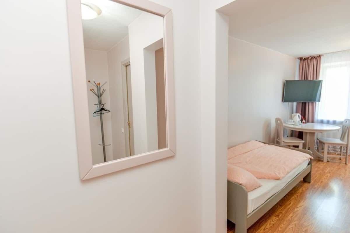 Standard Twin Room, 2 Twin Beds | Desk, free WiFi, bed sheets