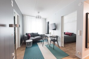 Standard Apartment | Ruang tamu | TV skrin rata 