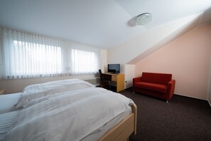 Desk, free WiFi, bed sheets - Hotel Emshof (Warendorf)