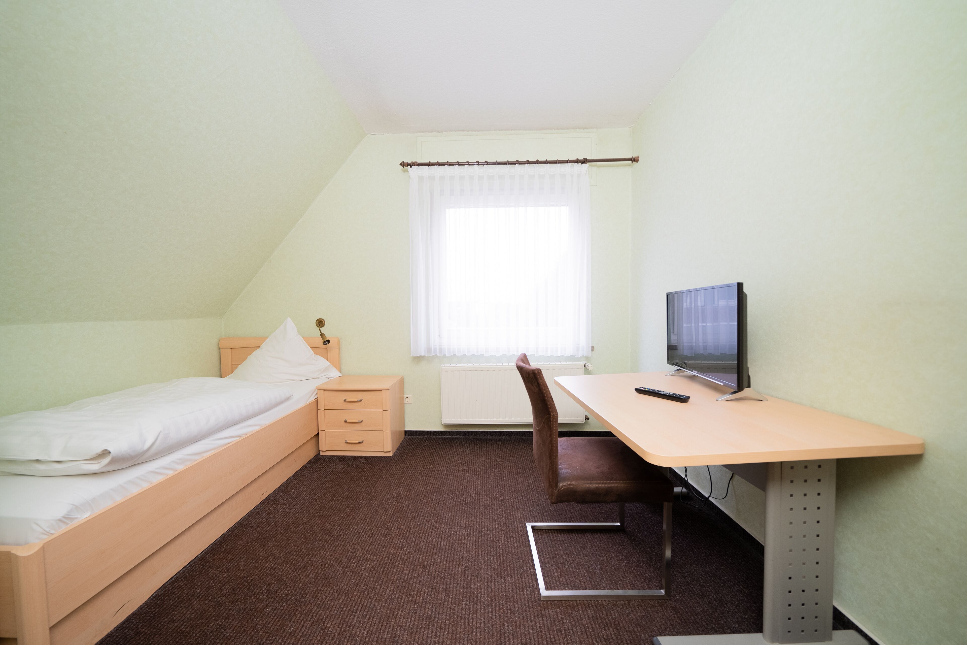 Bureau, Wi-Fi gratuit, draps fournis