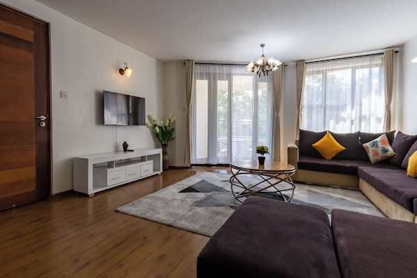 TV connectée de 43 pouces avec chaßnes numériques