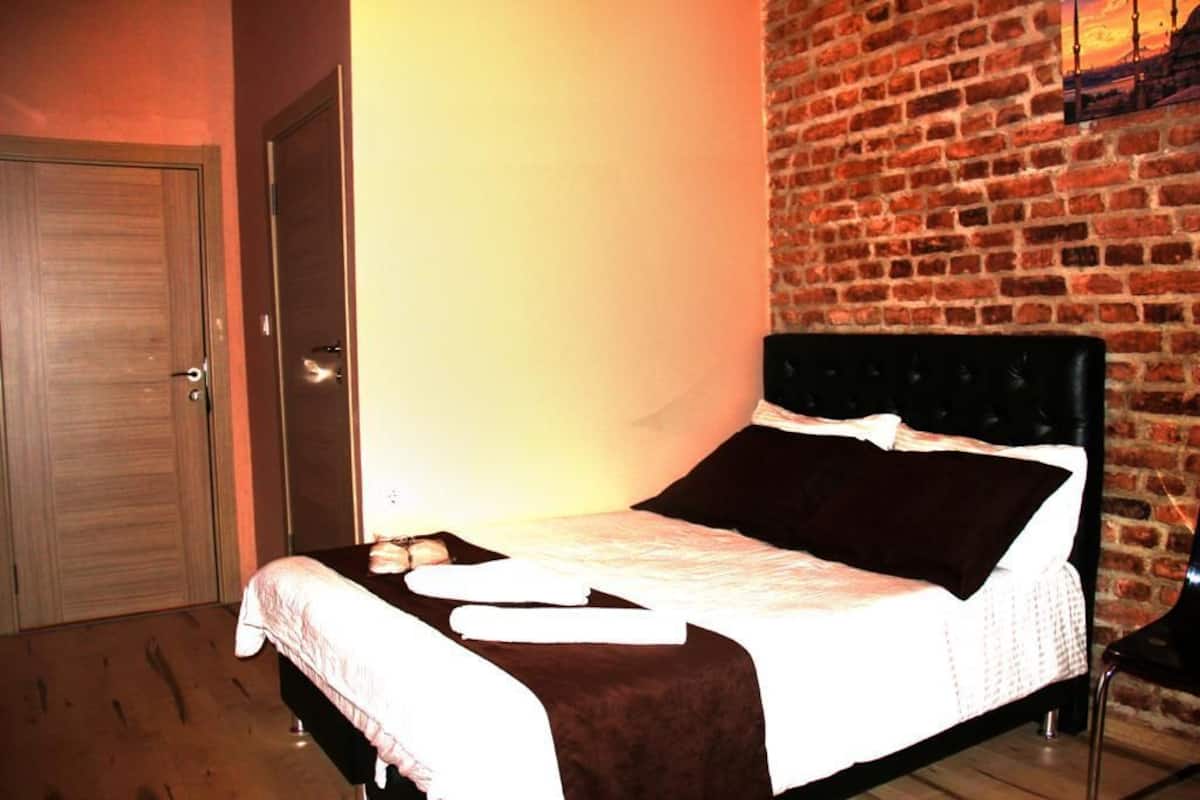 Habitación estándar con 1 cama matrimonial o 2 individuales | Wifi gratis y ropa de cama
