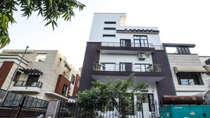 Front of property - Hotel Vizima Blu (Noida)