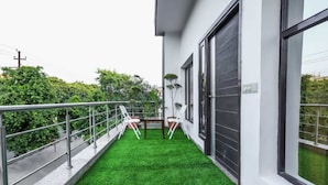 Balcony - Hotel Vizima Blu (Noida)