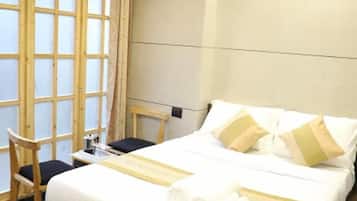 Free WiFi, bed sheets
