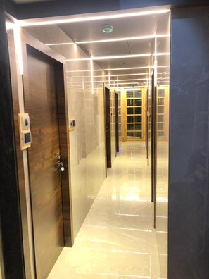 Interior - Hotel Rooms Dadar (Mumbai)