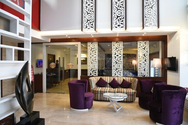 Hotel Mandarin Square - Zirakpur