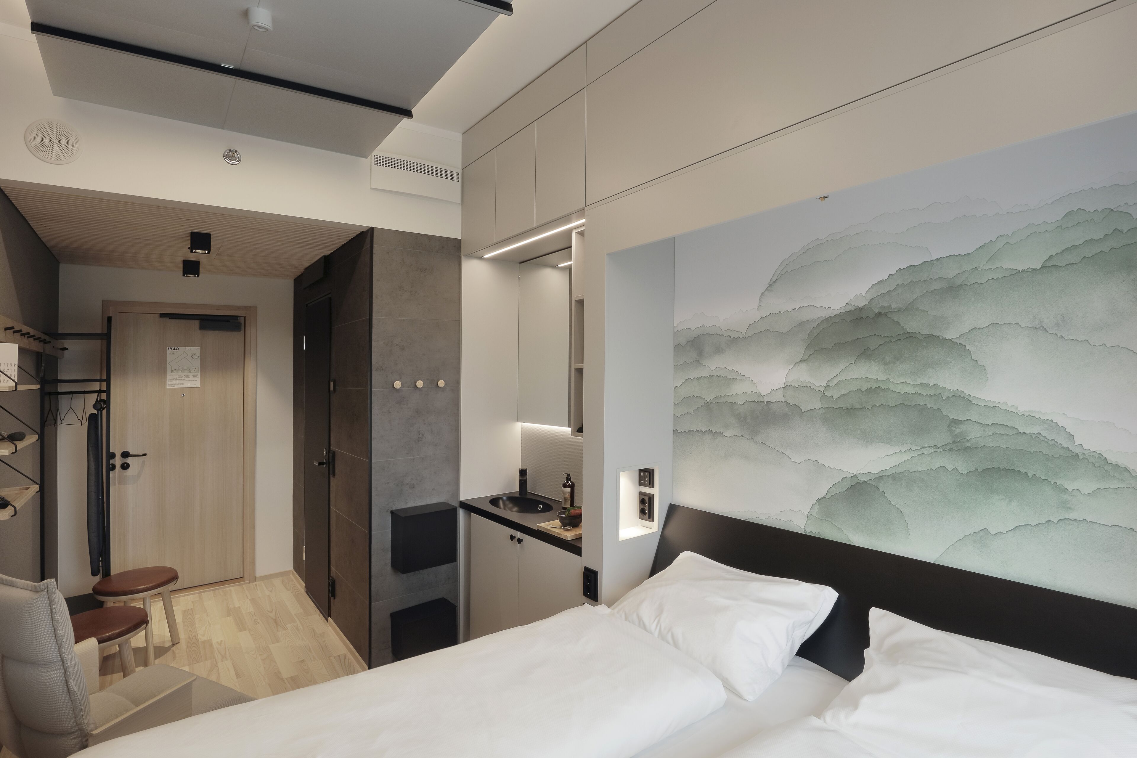 valo smart double | 1 bedroom, hypo-allergenic bedding, in-room safe, blackout curtains