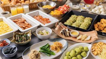 Daily buffet breakfast for a fee