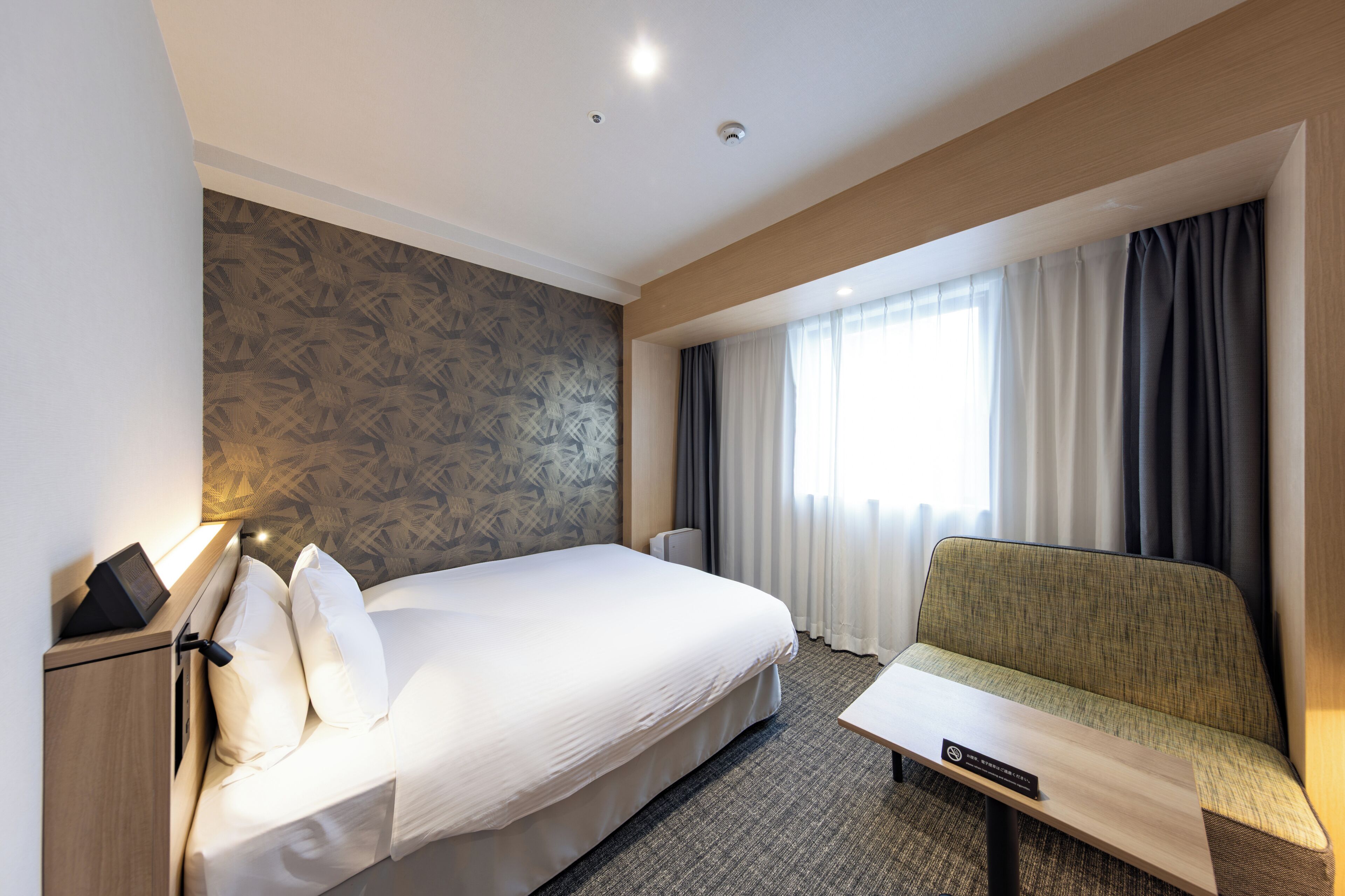 Double Room | Desk, WiFi (free), bed sheets