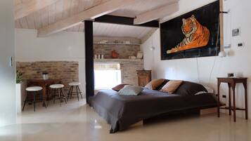 Deluxe Double Room (Armani) | 2 bedrooms, individually decorated, individually furnished, desk