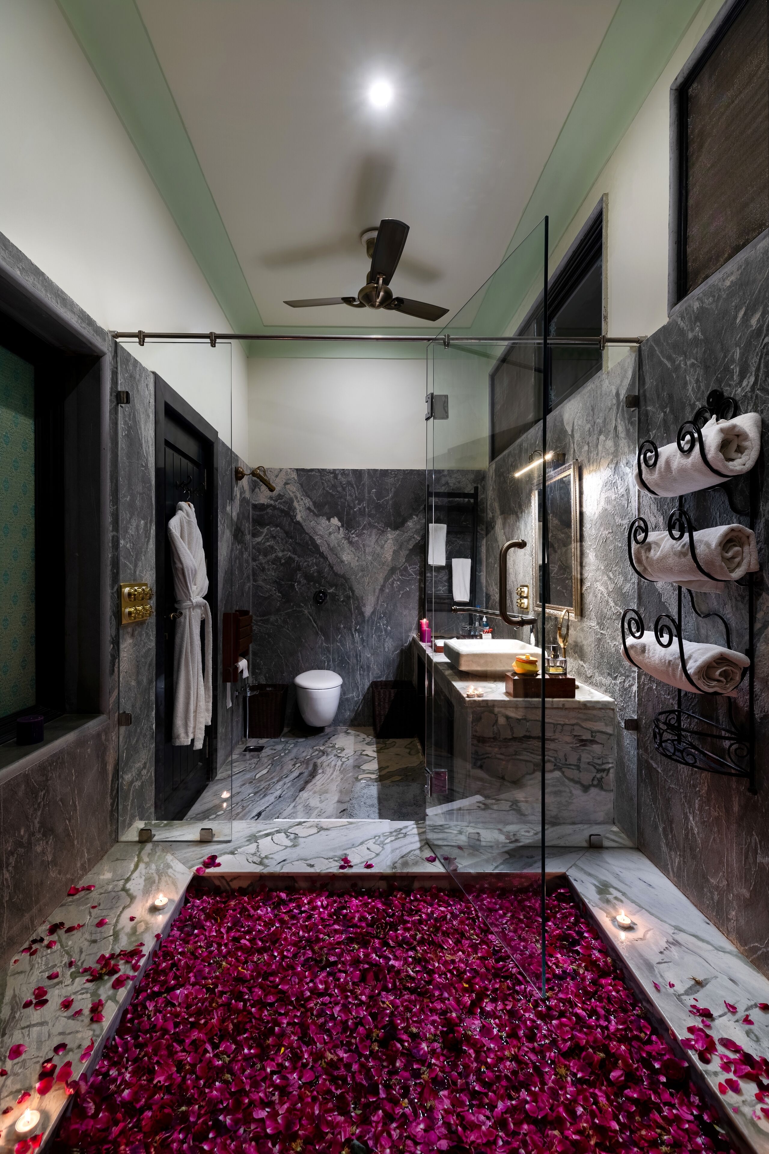 Royal Villa | Bathroom