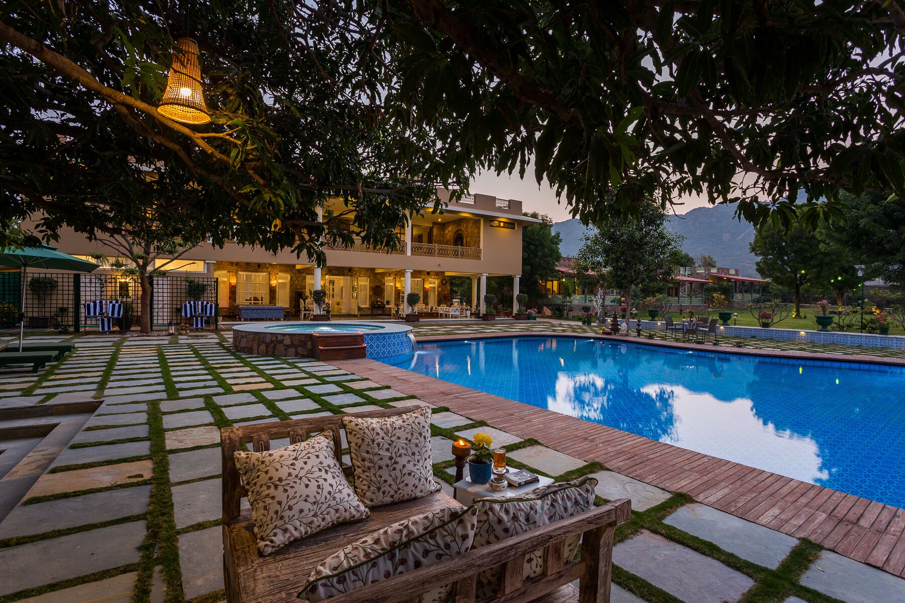 Kolam renang outdoor