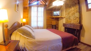 3 bedrooms, in-room safe, blackout drapes, free WiFi