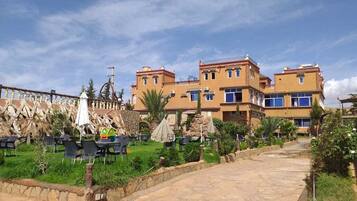 Sudah termasuk sarapan ala kontinental setiap hari