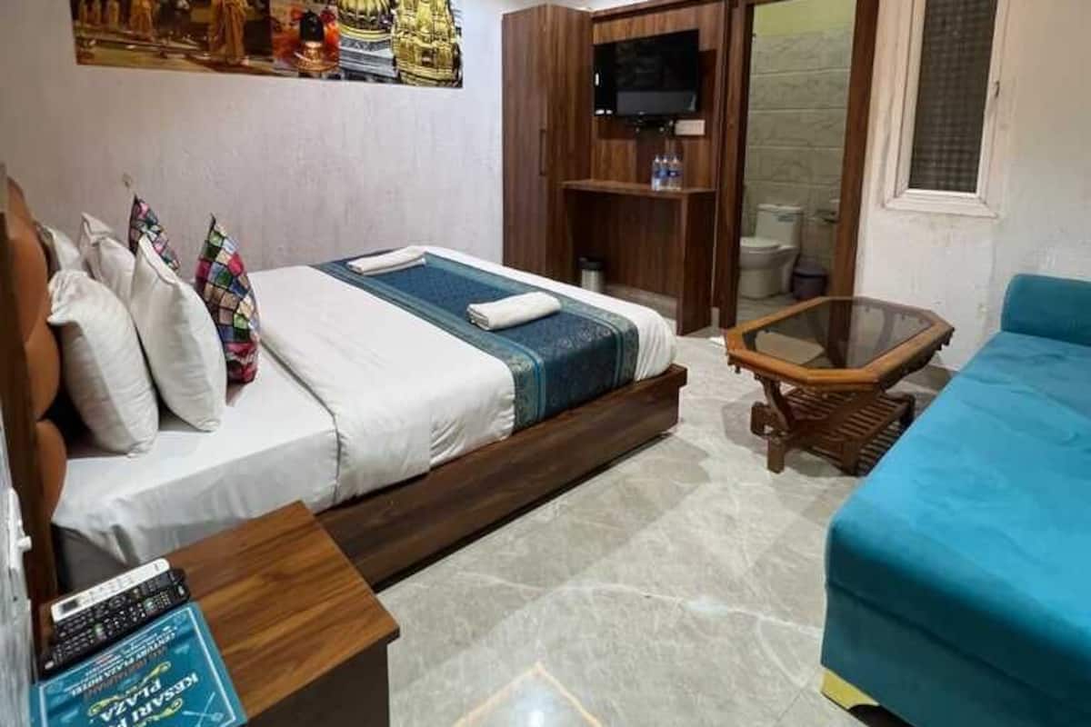 Deluxe Double Room | Desk, free WiFi