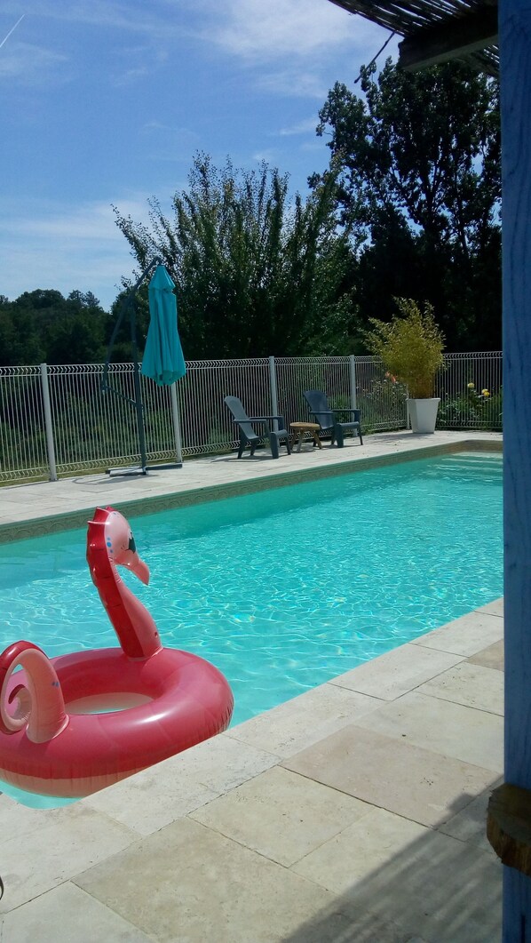 Piscine extérieure (ouverte en saison)