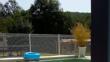 Sæsonbestemt udendørs pool