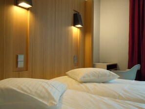 Blackout drapes, soundproofing, free cribs/infant beds, free WiFi - HOTELLERIE DU MONT STE-ODILE (Ottrott)