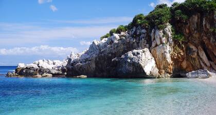 Apartment in Castelluzzo, with 2 doubles, one bathroom, veranda and pool