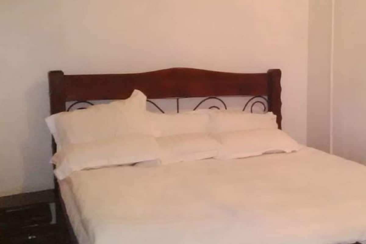 Apartment, 3 Bedrooms | 3 bedrooms, premium bedding, memory foam beds, desk