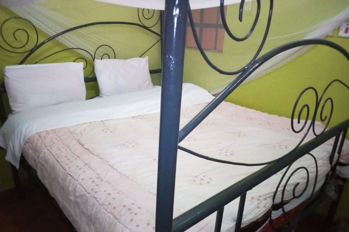 Standard Room | Bed sheets