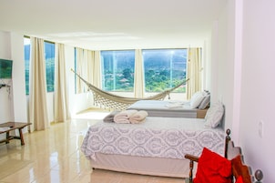 Quarto (Nascente, Poente e Montanhas) 210 | Minibar, free WiFi, bed sheets