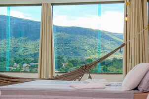 Quarto (Nascente, Poente e Montanhas) 210 | Vista do quarto