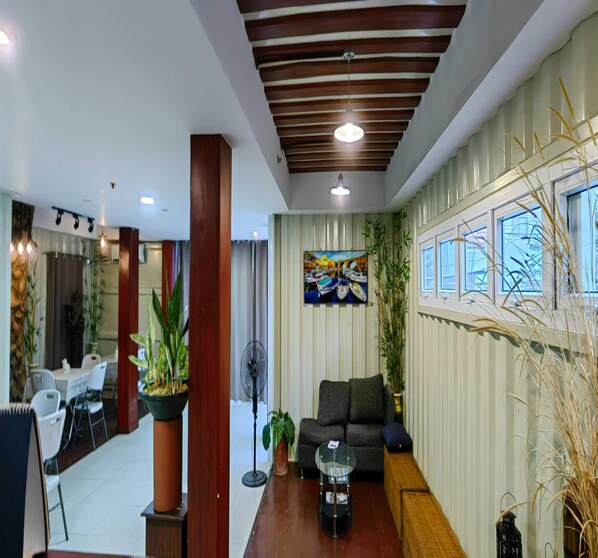 Khu ẩm thực ngoài trời