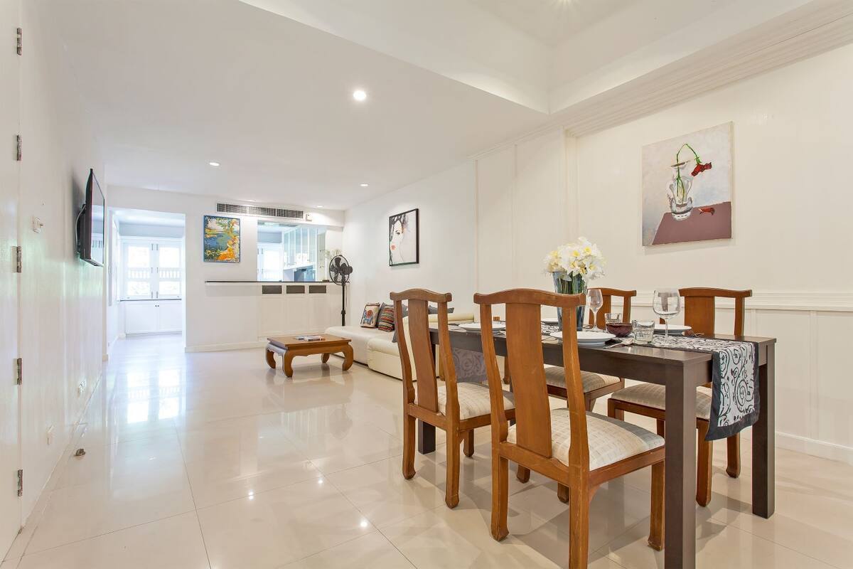 2-Bedroom Grand Suite Private Pool 103 | In-room dining