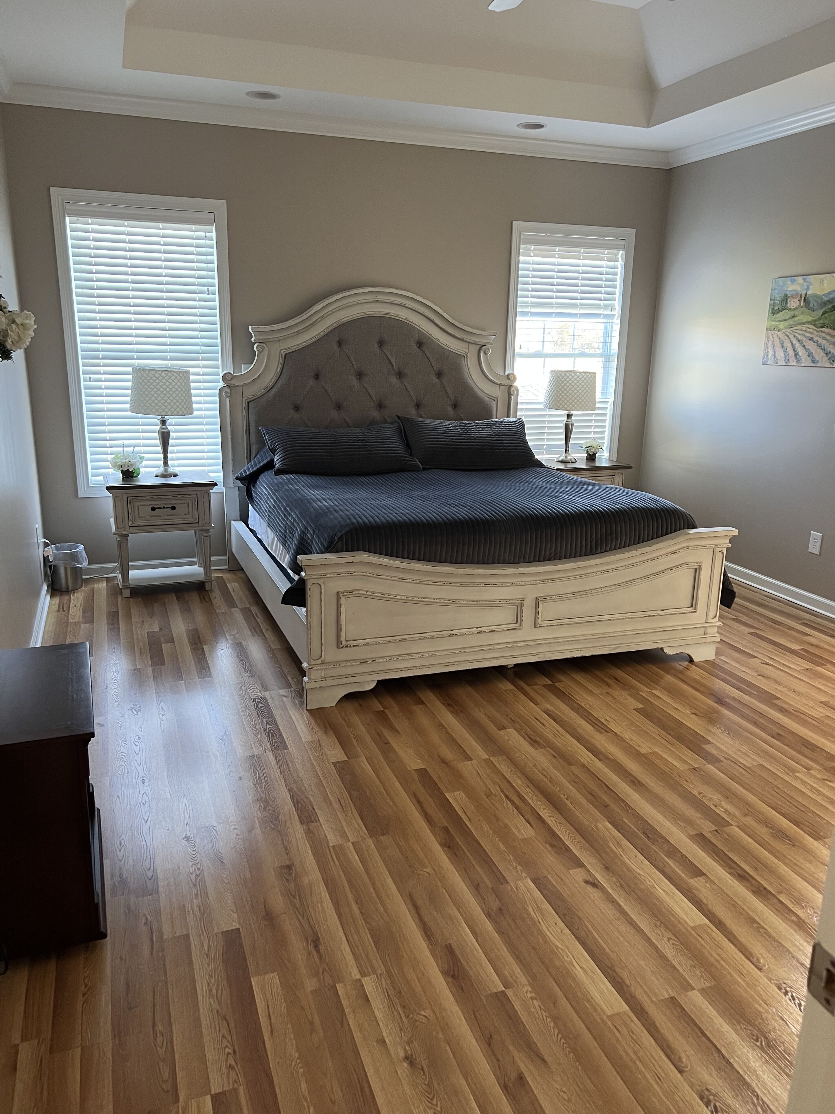 3 habitaciones, tabla de planchar con plancha, cuna de viaje y wifi 