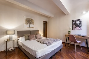 Apartment, 2 Bedrooms | 2 bedrooms, iron/ironing board, cots/infant beds, free WiFi - Borgo Pinti Angels (Florence)