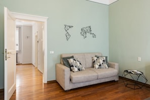 Appartement, 1 chambre | Salle de séjour | Téléviseur à écran plat