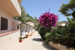 Exterior - Villaggio Hotel Quattro Scogli (Ricadi)