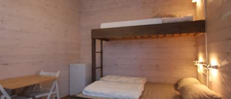Dreibettzimmer, Gemeinschaftsbad