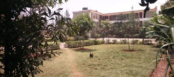 Salanka Inn & Guest House