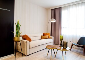 Flat-screen TV - Voghe Premium Flats (Valencia)