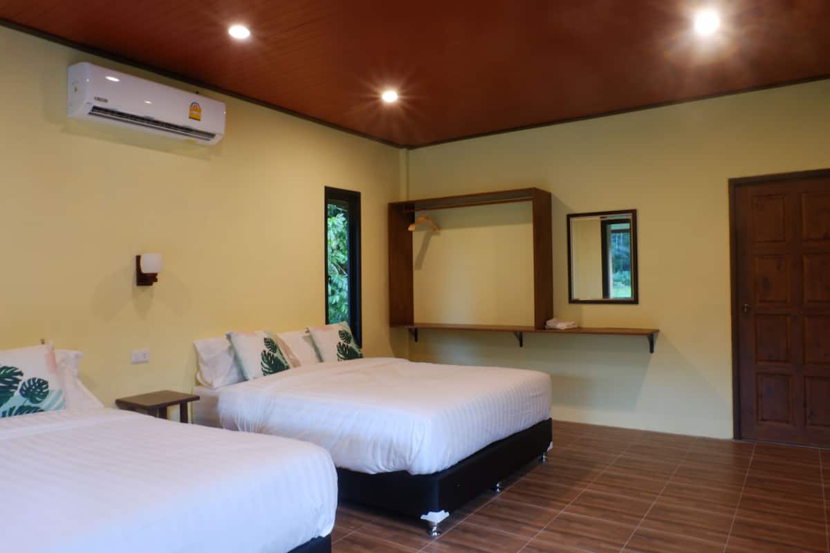 Bungalow Keluarga | Meja kerja, Wi-Fi gratis, dan seprai linen