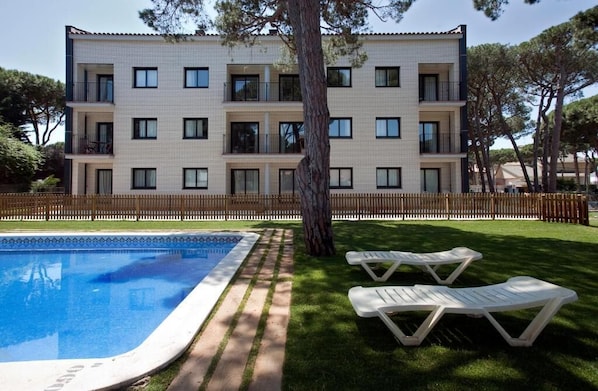 Front of property - SG Marina 54 Apartments (Castelldefels)