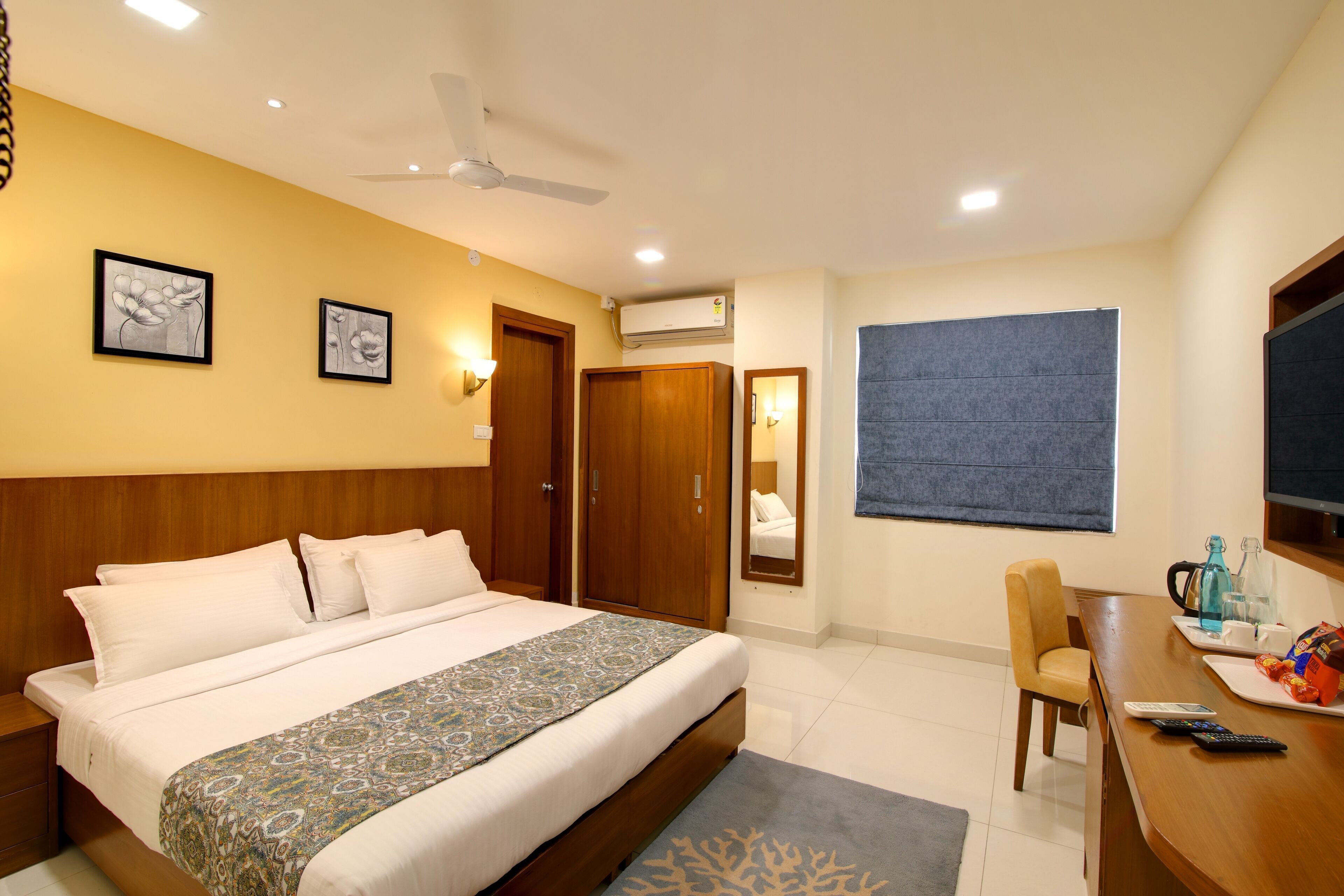 Soundproofing, iron/ironing board, free WiFi, bed sheets