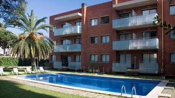 Alberca al aire libre por temporada