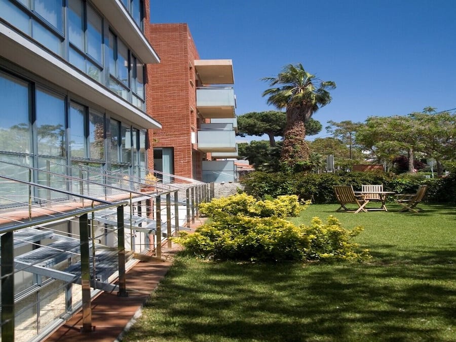 Cortinas blackout, sistema de insonorización y wifi gratis