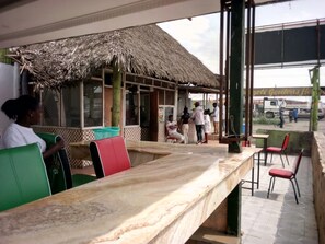Breakfast, lunch, dinner served; local and international cuisine  - Serengeti Gardens Hotel (Nairobi)