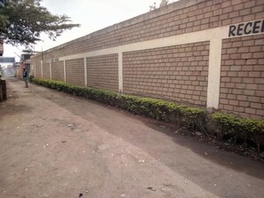 Exterior - Serengeti Gardens Hotel (Nairobi)