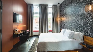 Found Money King Room | Premium bedding, free minibar items, individually decorated